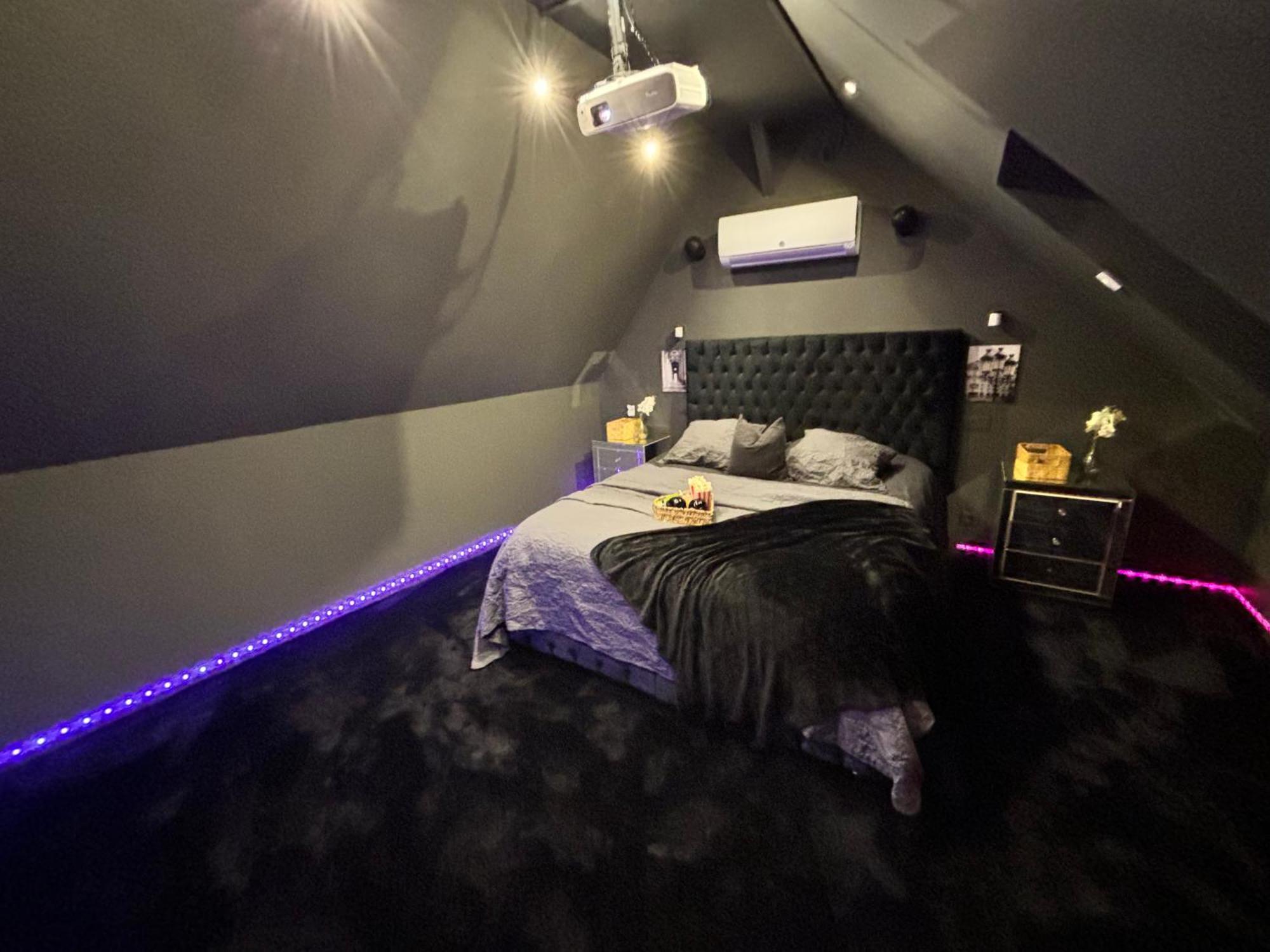 Magnifique Duplex Avec Jaccuzi, Sauna Et Cinema Room Privatif Fontenoy  ภายนอก รูปภาพ